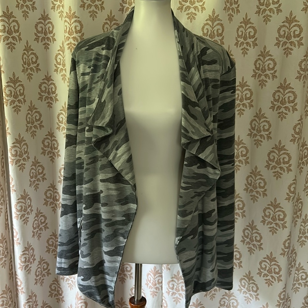 DOWNEAST Gray Camo waterfall Sweater Jacket L MADE IN USA